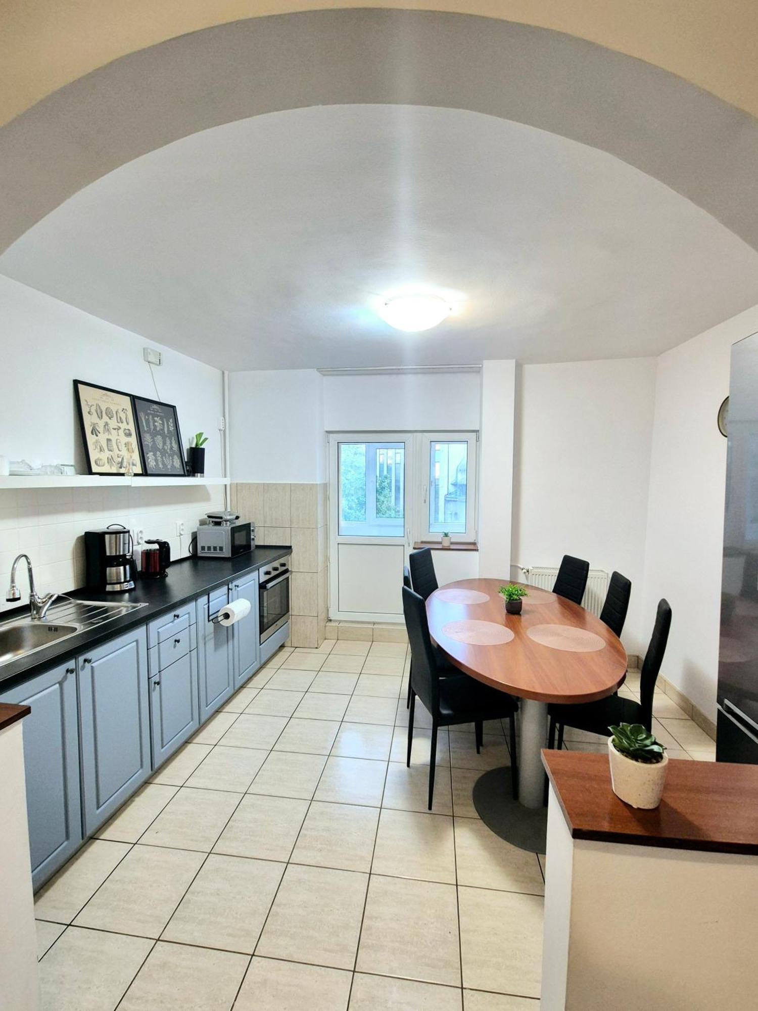 Tranquil Unirii - Airy & Comfy With Parking - Next 2parliament Appartamento