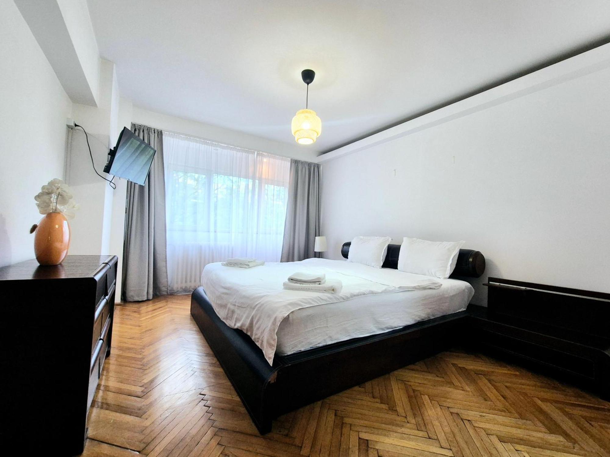 Tranquil Unirii - Airy & Comfy With Parking - Next 2parliament Appartamento